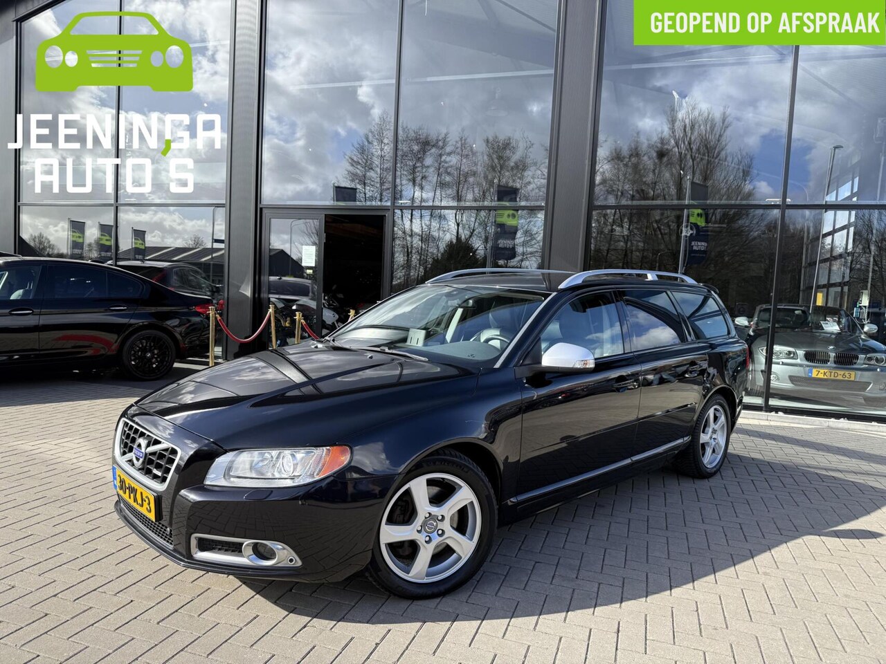 Volvo V70 - 2.0T Momentum|Airco|Camera|Navi - AutoWereld.nl
