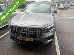 Mercedes-Benz GLB - 200 Premium I Panorama dak I Widescreen I Stoelverwarming I Lederen Artico Interieur I I N