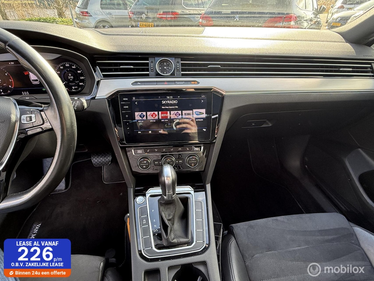 Volkswagen Passat Variant - 1.4 TSI Highline Business R 1.4 TSI Highline Business R, Trekhaak, Panodak, apk 10.2026 - AutoWereld.nl