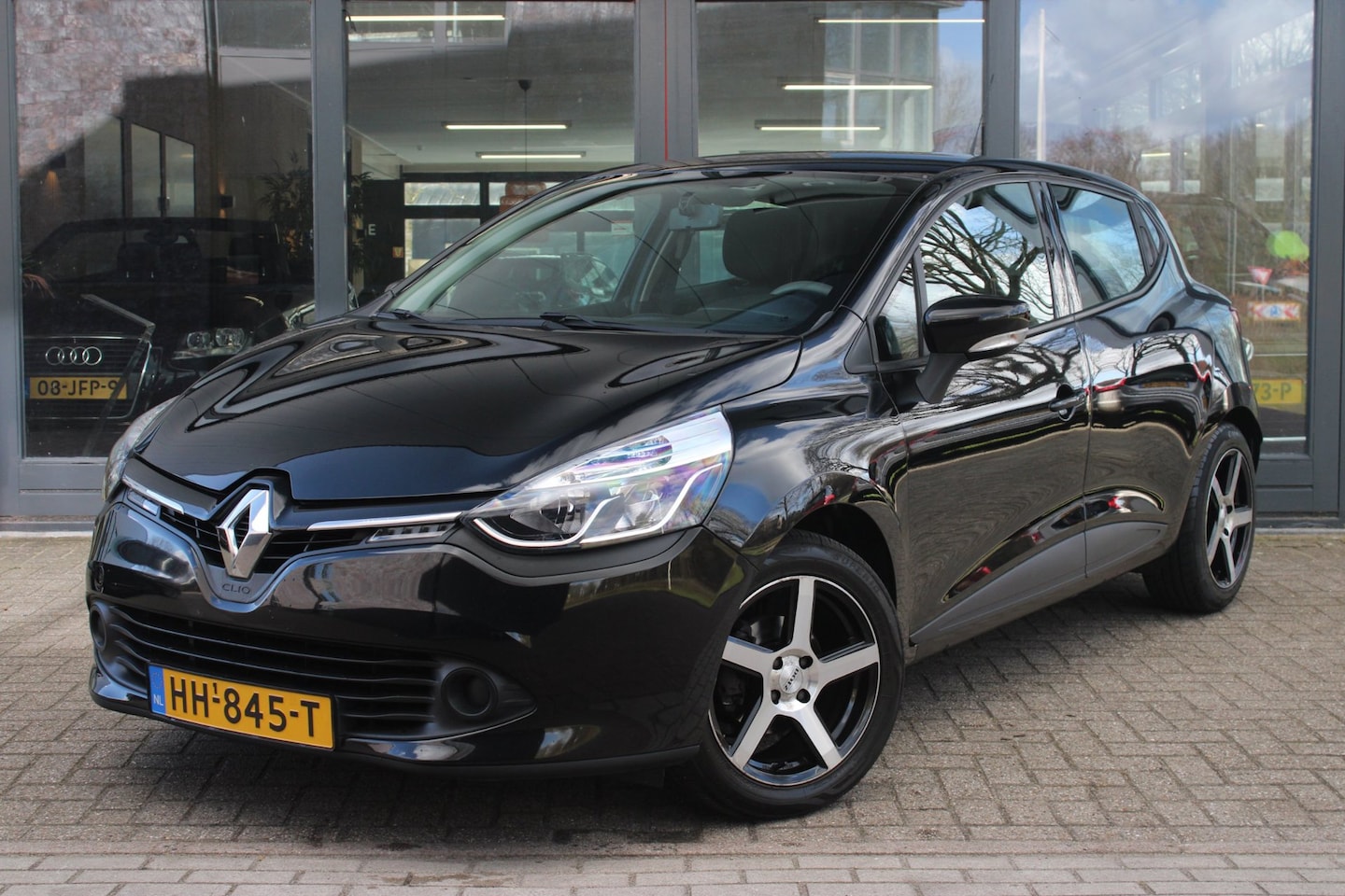 Renault Clio - Renault Clio 0.9 TCe Expression | Airco | Cruise-control | Telefoonvoorbereiding | Navigat - AutoWereld.nl