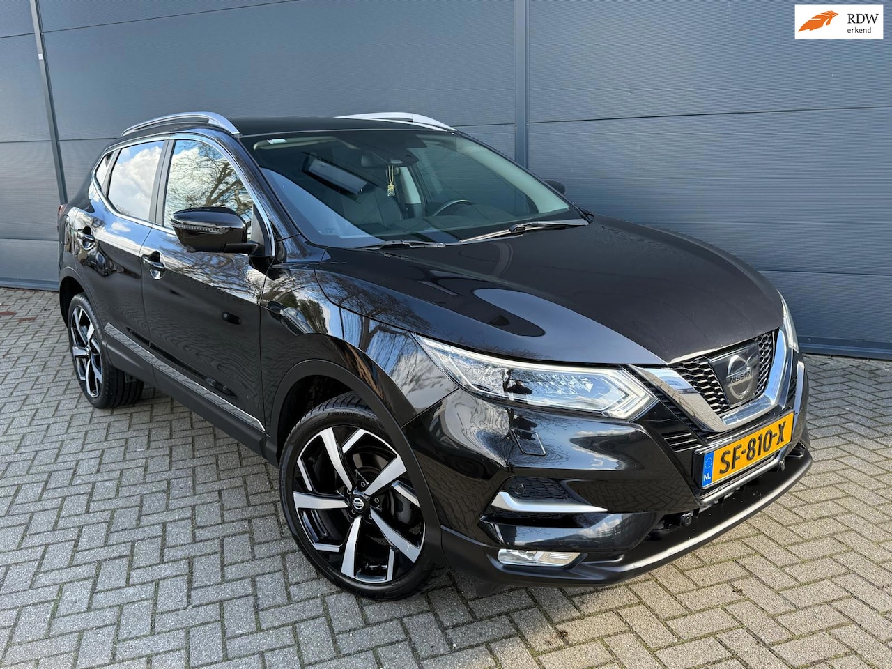 Nissan Qashqai - 1.2 Tekna/Automaat/camera/panorama/bluetooth/airco/cruise - AutoWereld.nl
