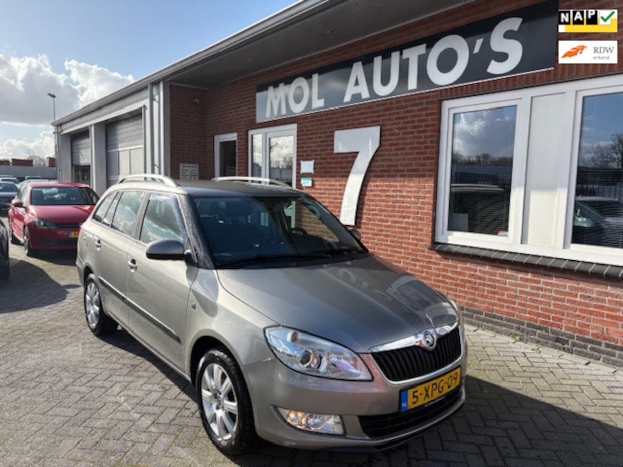 Skoda Fabia Combi - 1.2 TSI Sprint 1.2 TSI Sprint , Automaat , APK 11-26 - AutoWereld.nl