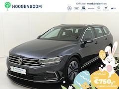 Volkswagen Passat Variant - 1.4 TSI PHEV GTE Business | SoH 87% | Trekhaak | Keyless | Achteruitrijcamera | Navigatie