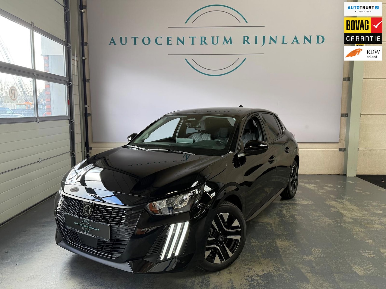 Peugeot 208 - 1.2 Hybrid 145 e-DCS6 Allure Automaat Stoelverwarming 1 Jaar Garantie - AutoWereld.nl