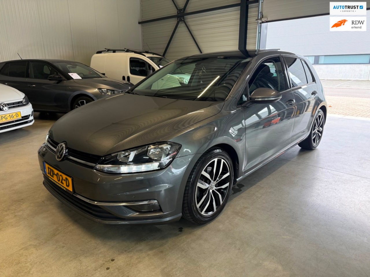 Volkswagen Golf Variant - Business R 1.4 tsi dsg panoramadak - AutoWereld.nl
