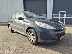 Peugeot 206 - 1.1 XR