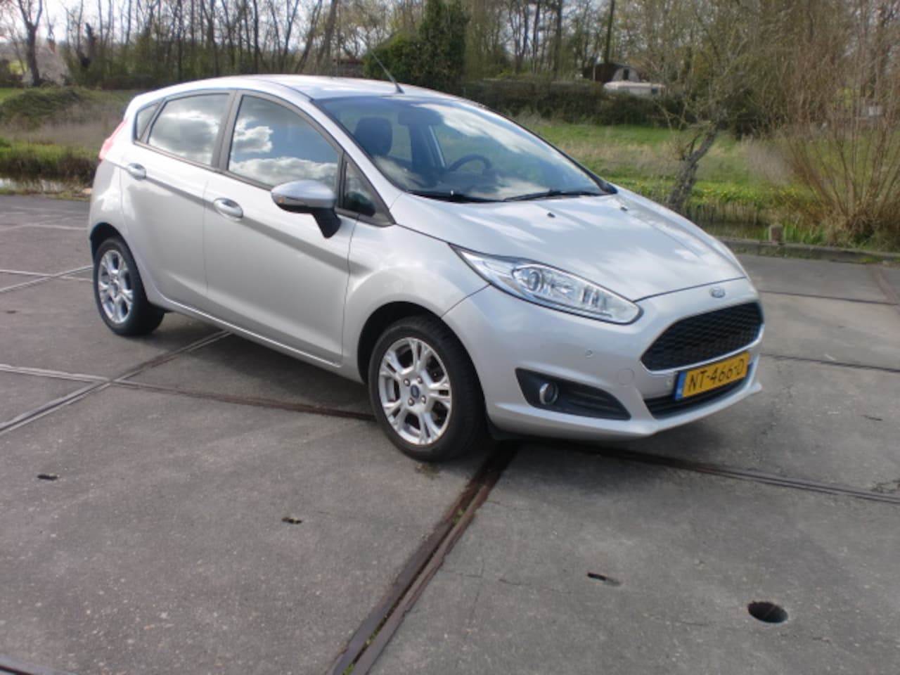 Ford Fiesta - 1.0 ULTIMATE 5DRS BJ2017 KM106 GRIJS LEASE€118 - AutoWereld.nl