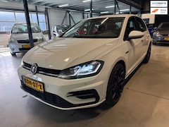 Volkswagen Golf - 1.5 TSI Highline Business R line
