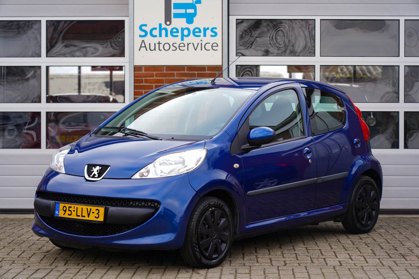 Peugeot 107 - 1.0-12V XR 1.0-12V XR - AutoWereld.nl