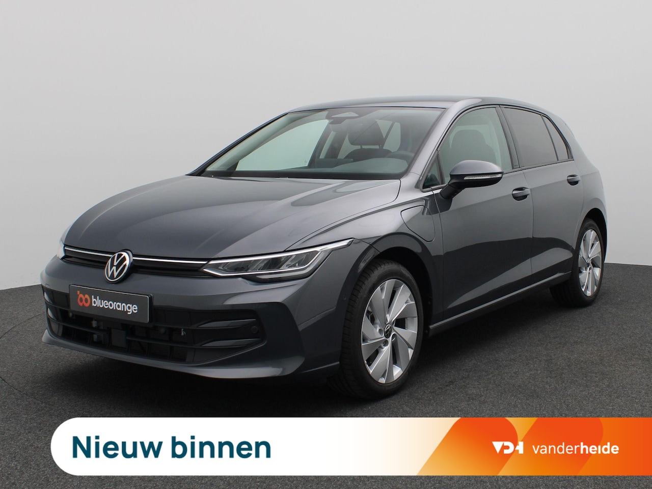 Volkswagen Golf - 1.5 eHybrid Life Edition 204PK DSG Trekhaak, Memorystoel, Ergo Active Stoelen, 17" LM Velg - AutoWereld.nl