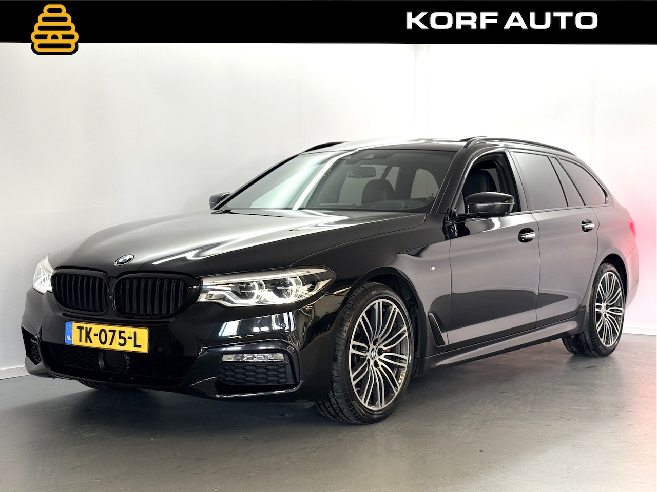 BMW 5-serie Touring - 530i High Ex. M-sport / Pano / 4-wiel best./ 360*cam / Adaptive - AutoWereld.nl