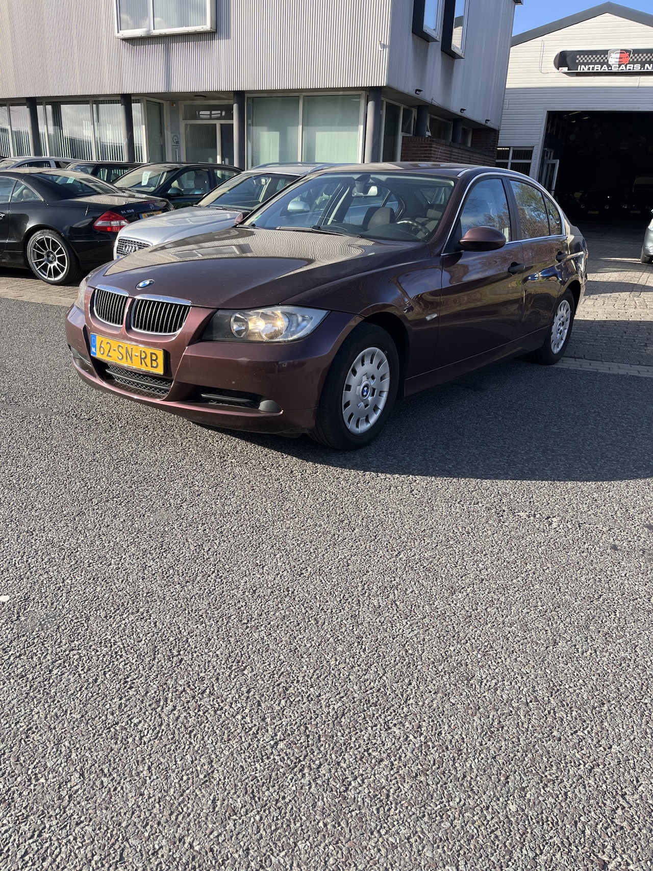 BMW 3-serie - 318d Business Line Navigatie,Clima.Inruil koopje! Goed rijdende 318d(prijs is zo meenemen - AutoWereld.nl