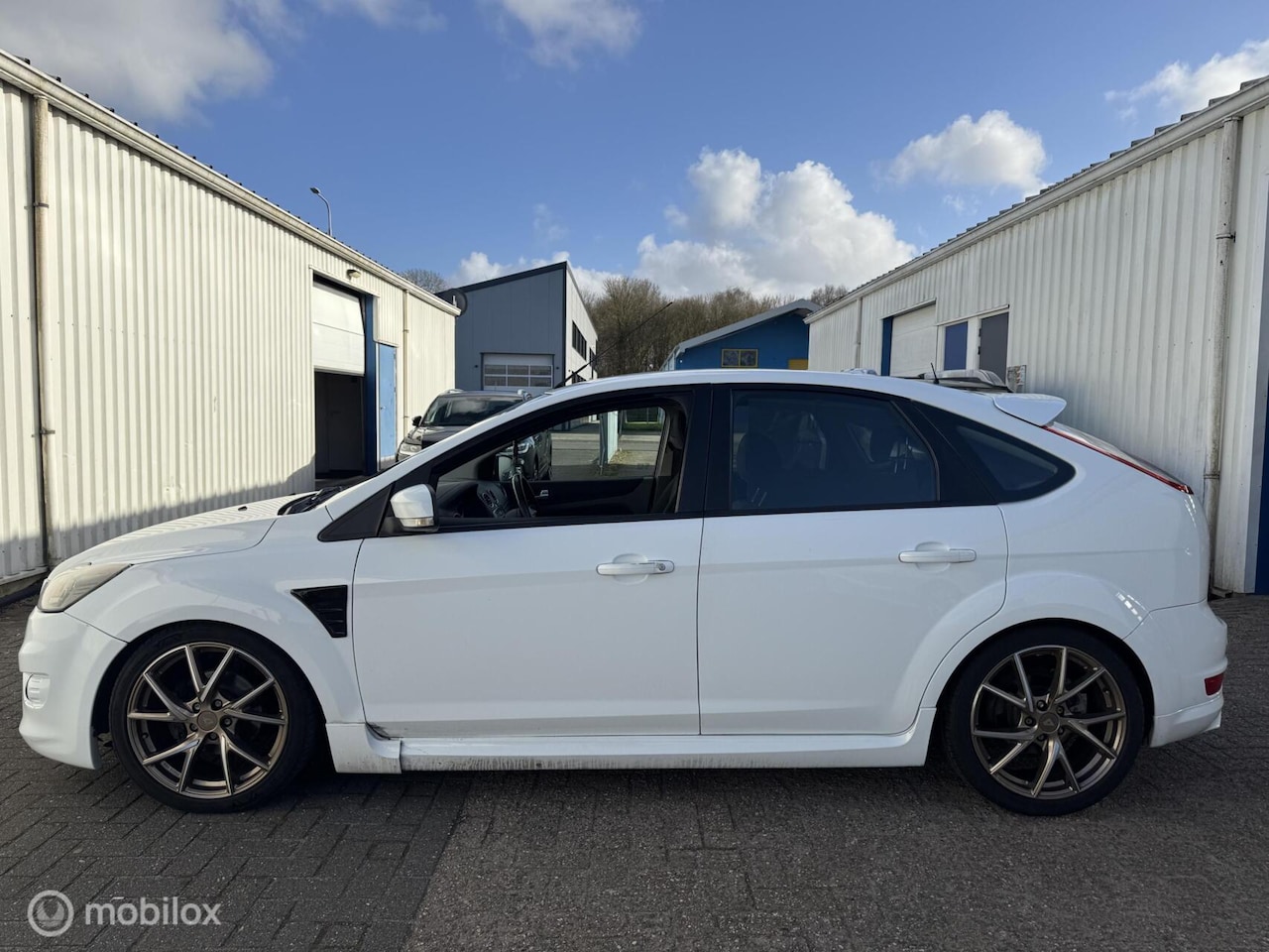 Ford Focus - 1.8 Flexi Fuel | Stoelverwarm. | Sport | ST Pkt. - AutoWereld.nl