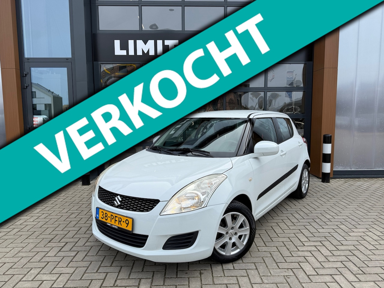 Suzuki Swift - 1.2 Comfort EASSS Airco/St.verwarming/Elek.Ramen/5drs/Nap/Apk - AutoWereld.nl
