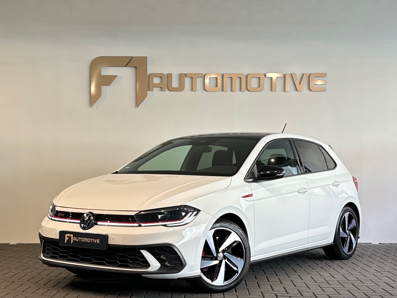 Volkswagen Polo - 2.0 TSI GTI Sfeer|CarPlay|IQ|Keyless|Virtual - AutoWereld.nl