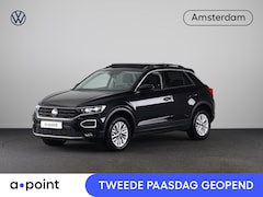 Volkswagen T-Roc - 1.0 TSI Style | Panoramadak | Parkeersensoren | navigatie | Apple carplay en android auto