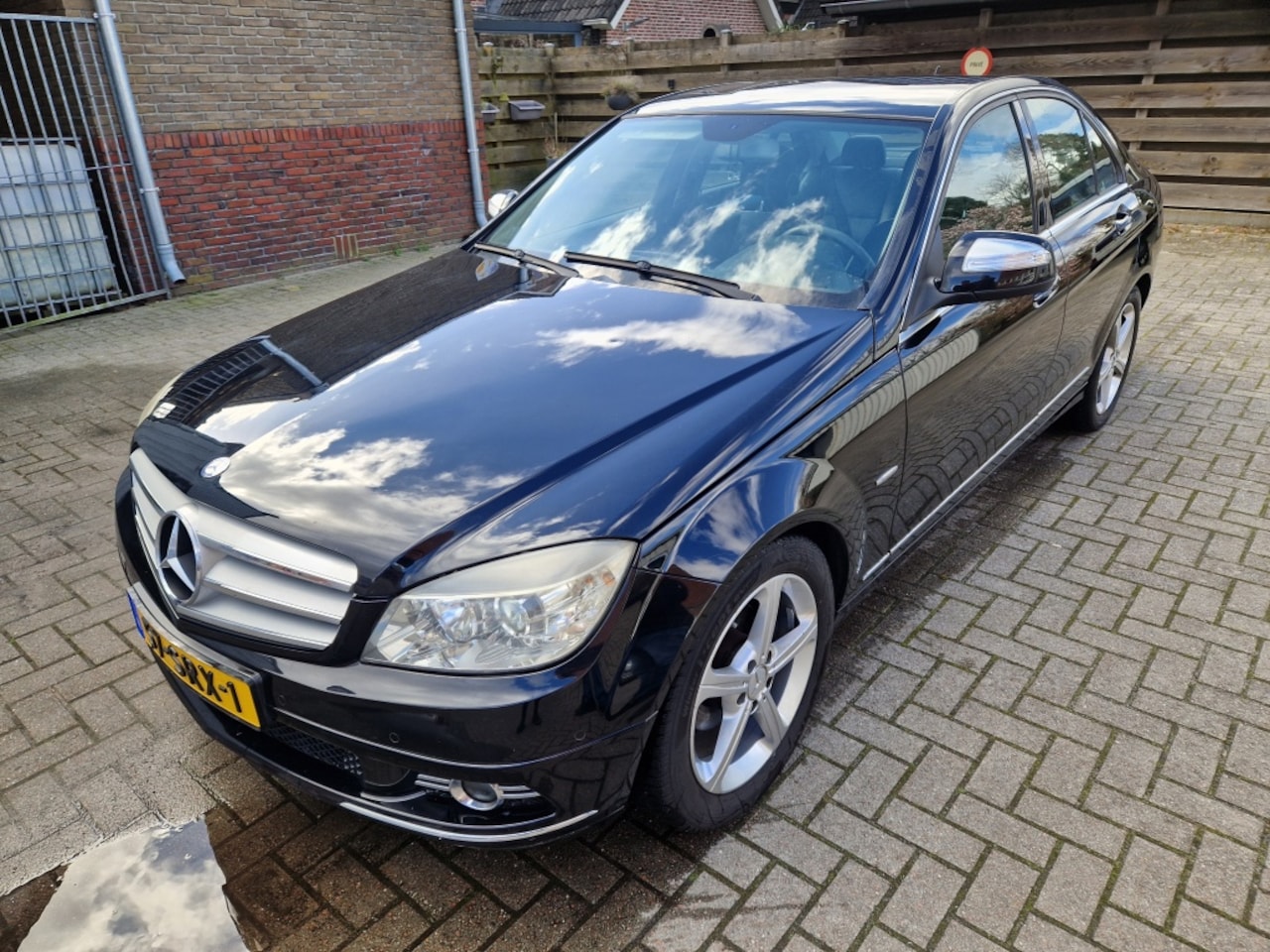 Mercedes-Benz C-klasse - 180 K Avantgarde [ Rijdbare schade] - AutoWereld.nl