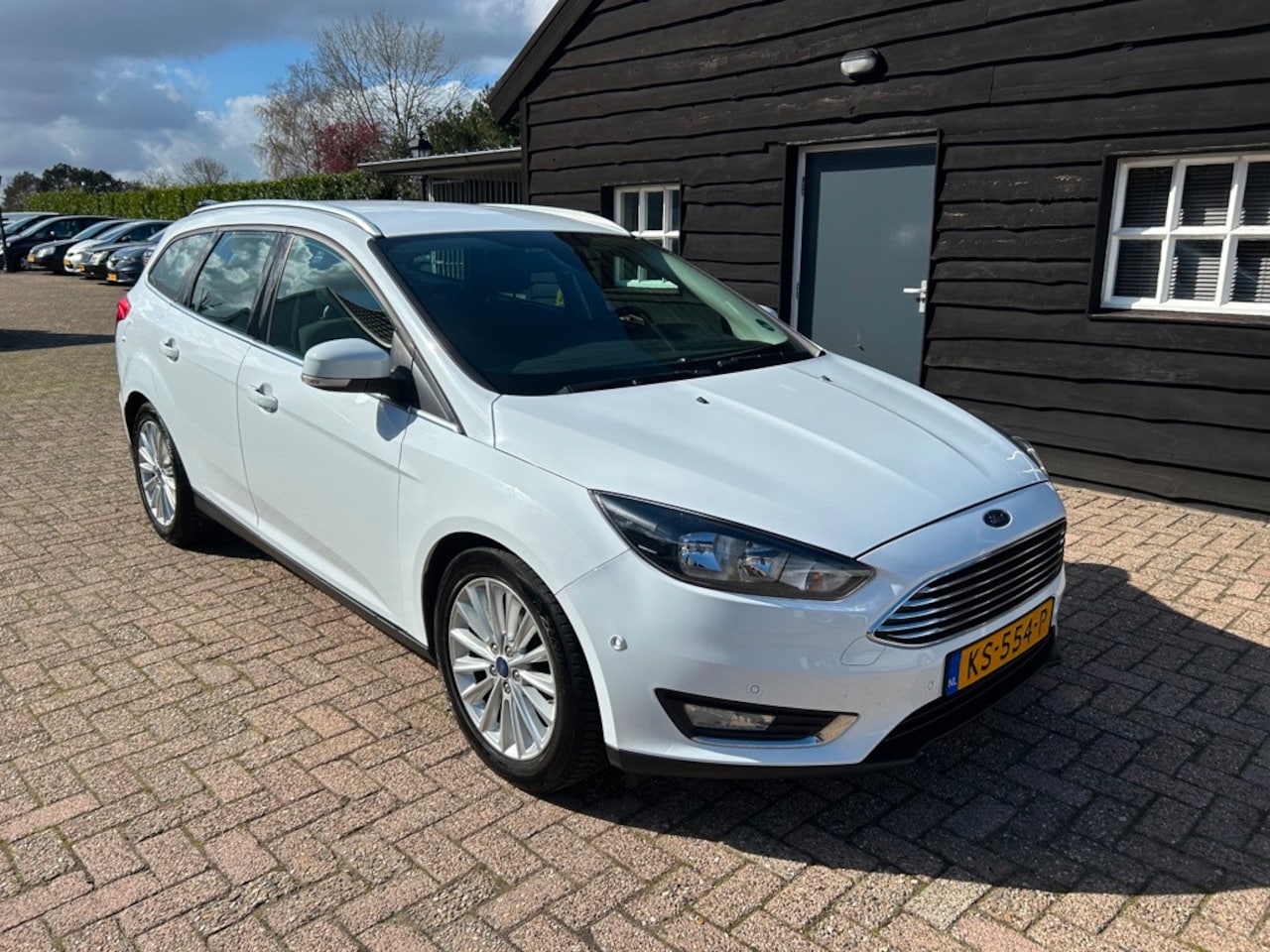 Ford Focus Wagon - 1.5 TDCI Titanium Lease Edition 1.5 TDCI Titanium Lease Edition - AutoWereld.nl