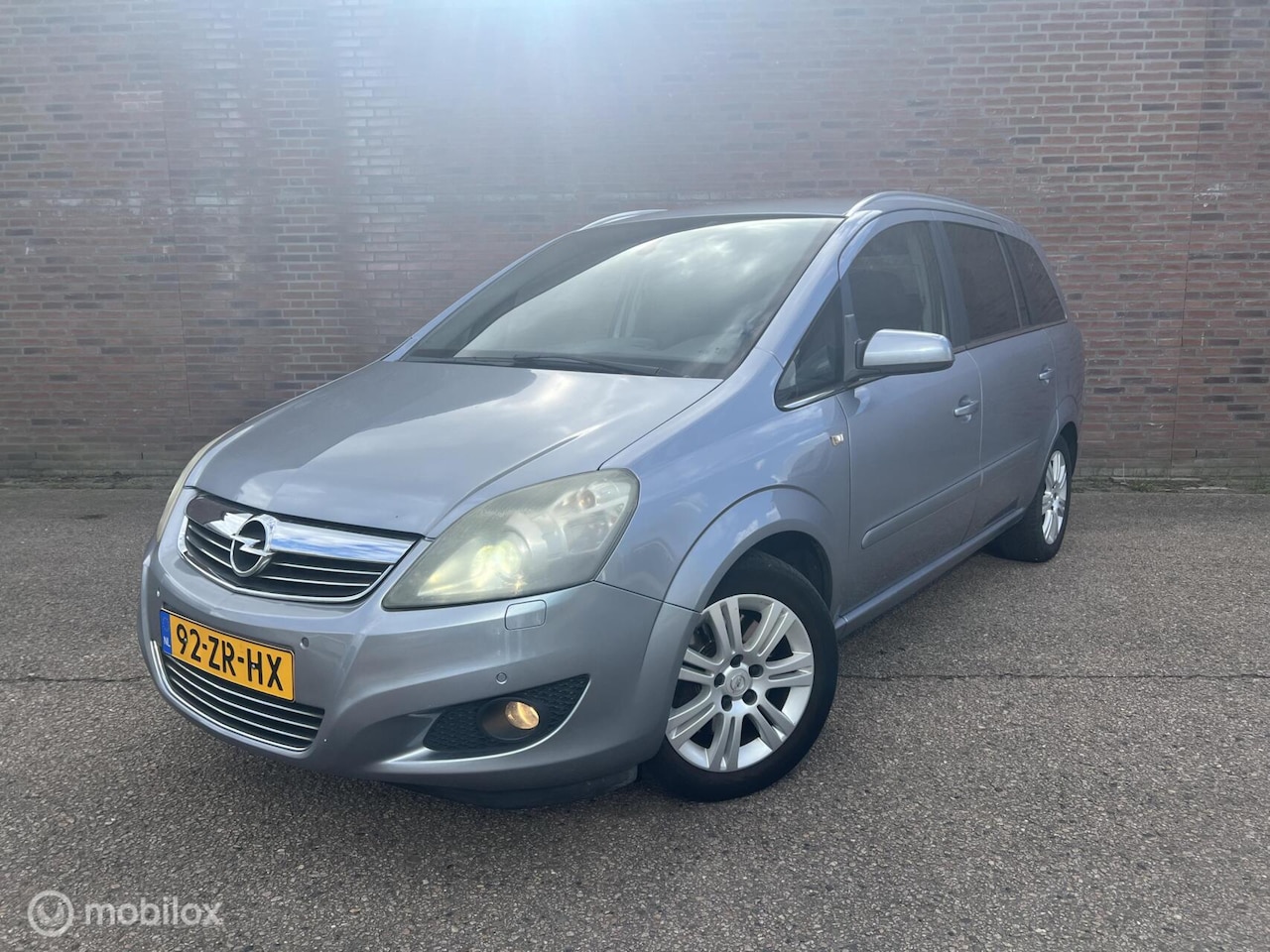 Opel Zafira - 2.2 Executive | Automaat | Nap | 7 Persoons - AutoWereld.nl