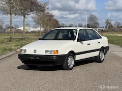 Volkswagen Passat - B3 1.8 CL “Neusbeer”