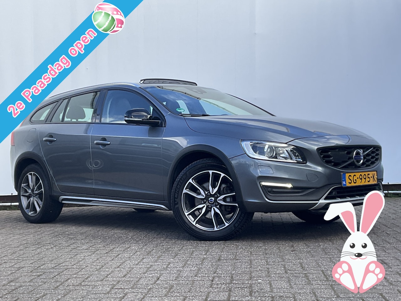 Volvo V60 Cross Country - 2.0 T5 Polar+ Pano Memory Camera Navi Dealer Onderhouden!! - AutoWereld.nl