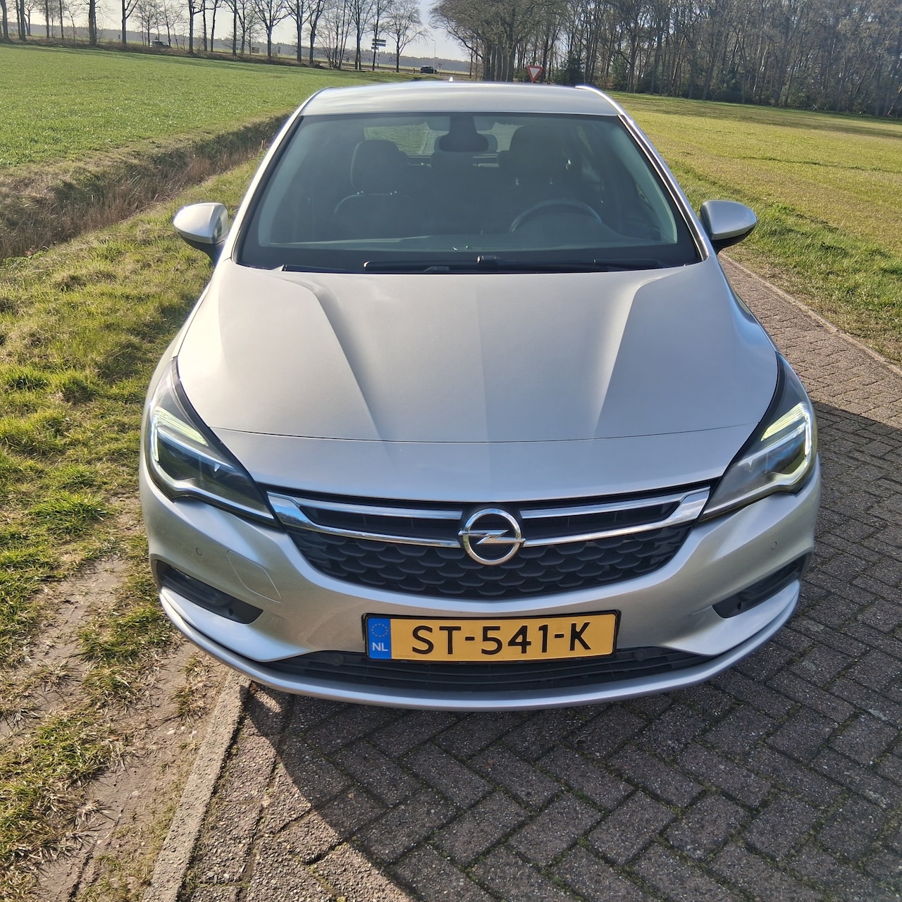 Opel Astra - 1.4 Online Edition Oirginele Nederlandse opel 1.4 benzine - AutoWereld.nl