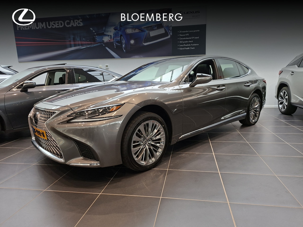 Lexus LS - 500h AWD Executive Line | Mark Levinson| schuif/kanteldak| volleder | Navi | verwarmde sto - AutoWereld.nl