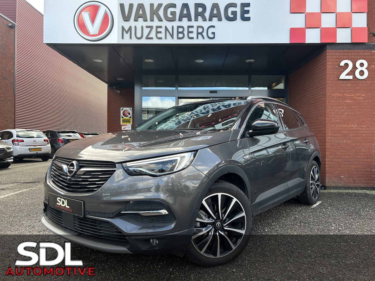 Opel Grandland X - 1.6 Turbo Hybrid Elegance // FULL LED //MEMORY SEAT // NAVI + CARPLAY // LEDER // KEYLESS - AutoWereld.nl