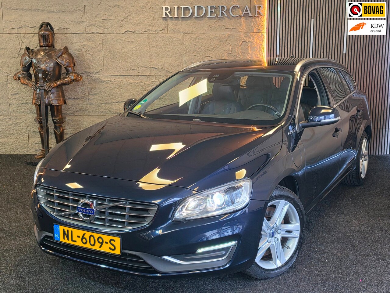 Volvo V60 - 2.4 D6 Twin Engine R-Design|GARANTIE|AUTOMAAT|MEMORY|STOELVERW|NAVI - AutoWereld.nl