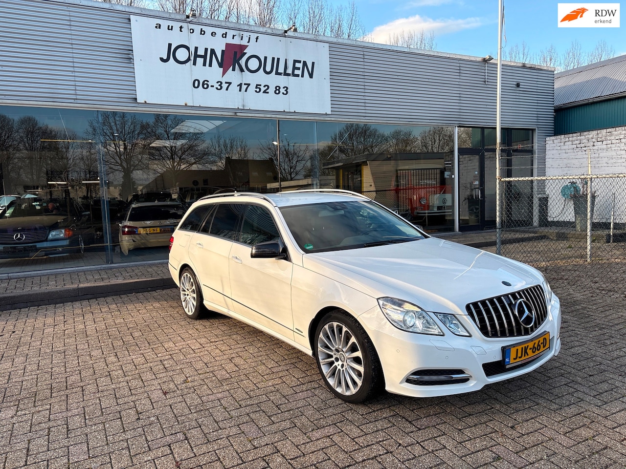 Mercedes-Benz E-klasse Estate - E 200 Brabus pakket. Zeer mooi - AutoWereld.nl