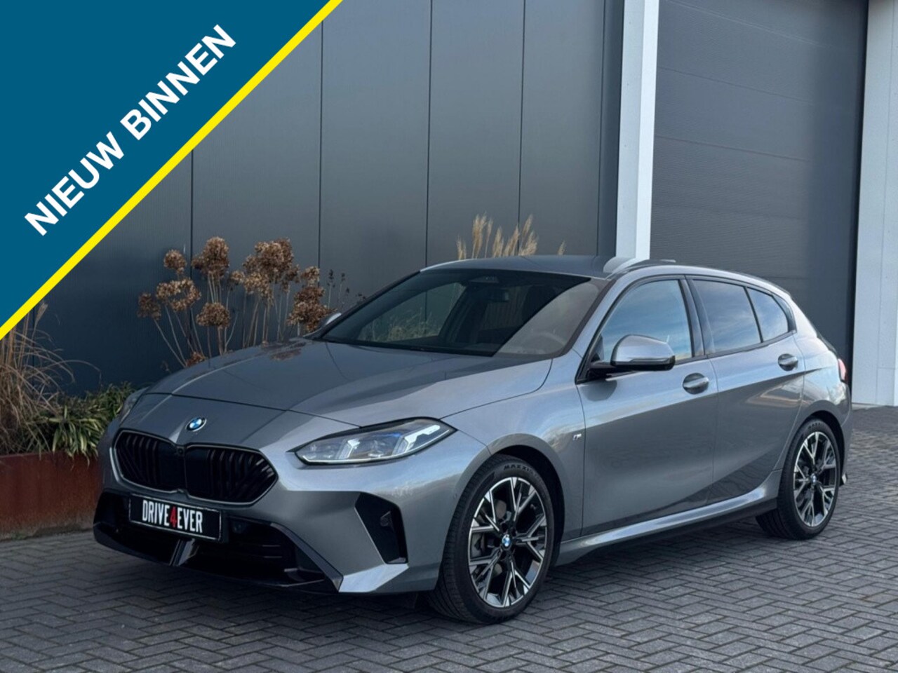 BMW 1-serie - 120i M PACK 2025 LEDER SPORTVELGEN H&K LED WIDESCREEN - AutoWereld.nl