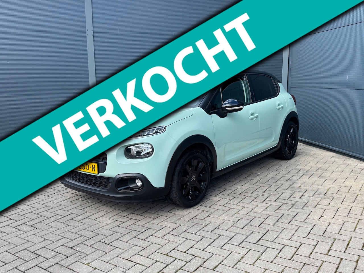 Citroën C3 - 1.2 PureTech Shine Camera, Nap, PDC, NAVI - AutoWereld.nl