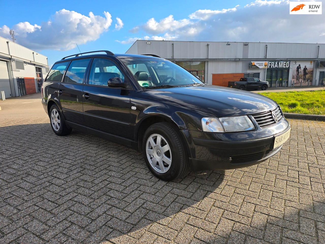 Volkswagen Passat Variant - 2.3 V5 Trendline 2.3 V5 Trendline - AutoWereld.nl