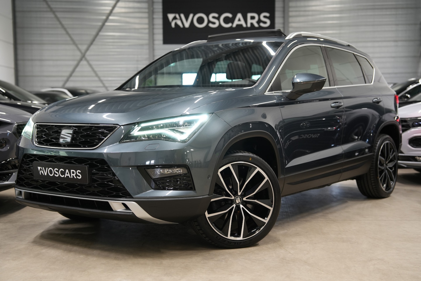 SEAT Ateca - 1.5 TSI Xcellence DSG * Pano - Trekhaak - 19" - Keyless - Camera - Beats - ACC - App * - AutoWereld.nl