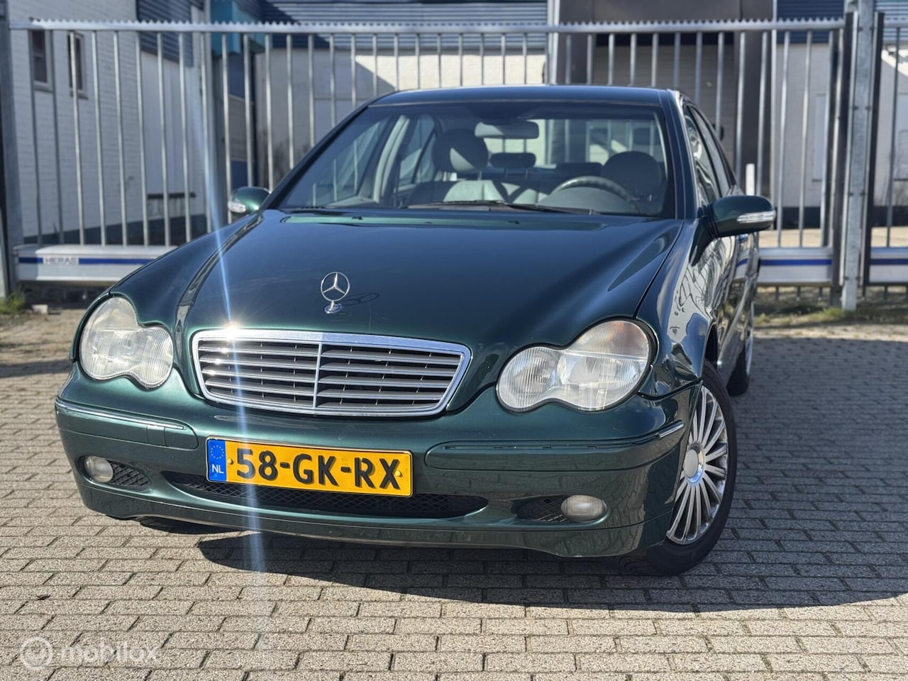 Mercedes-Benz C-klasse - 240 Elegance Automaat 1ste eigenaar APK - AutoWereld.nl