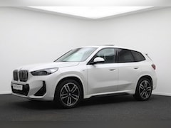 BMW iX1 - 30 xDrive M Sport 313 pk 100% SOH l Pano l Drive Assistant l Sha