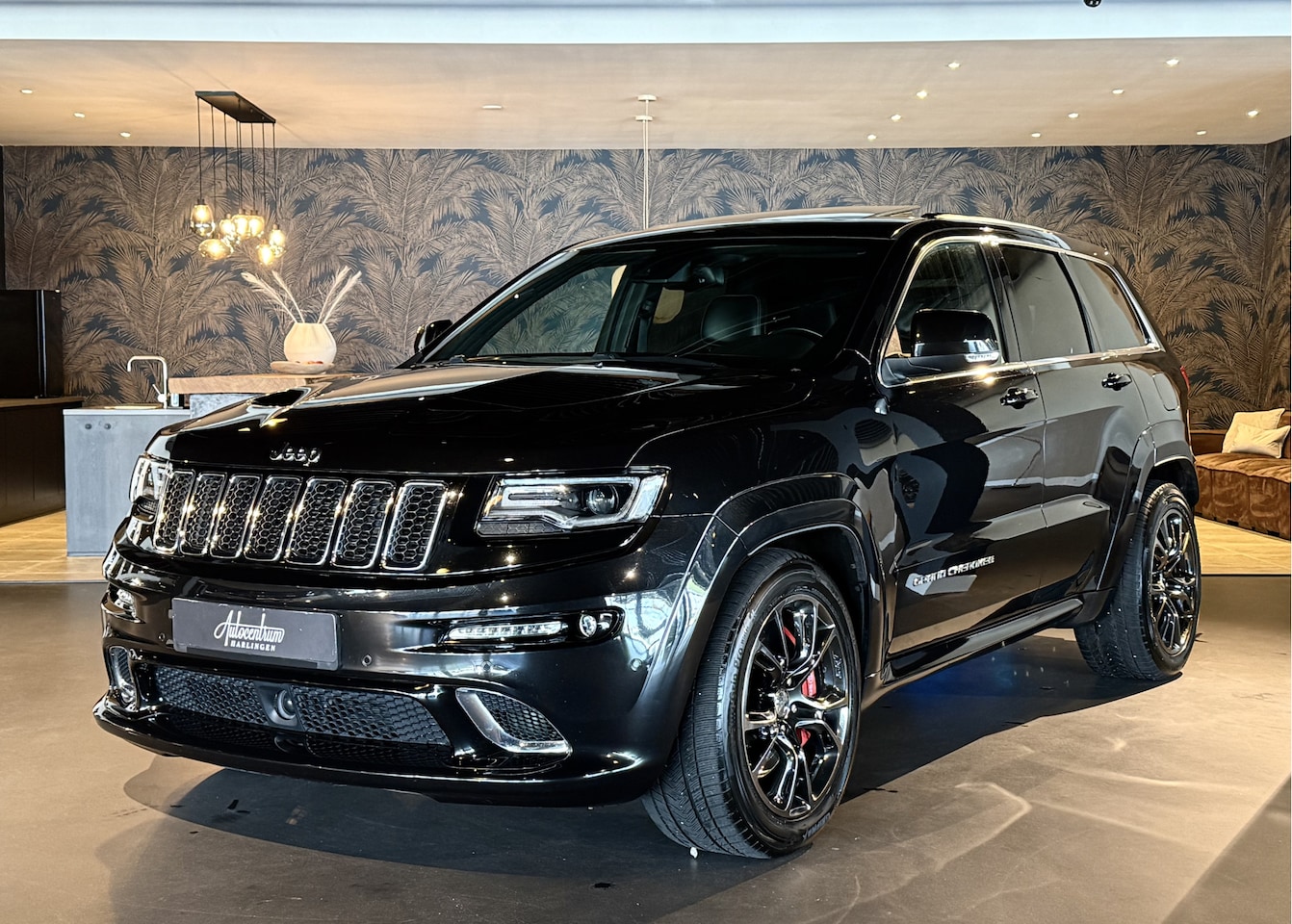Jeep Grand Cherokee - 6.4 V8 Hemi SRT 468PK I Carbon I Camera - AutoWereld.nl