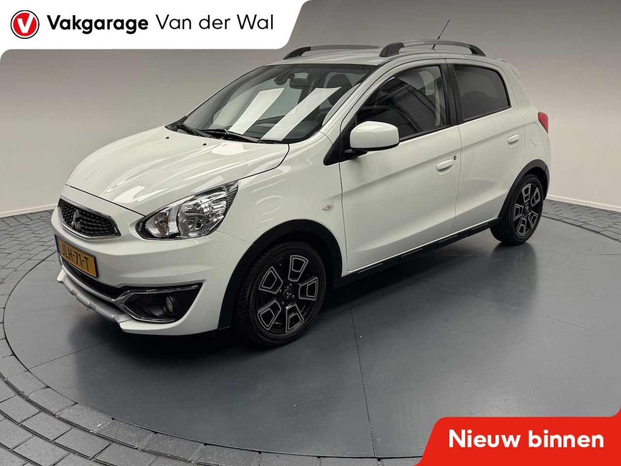 Mitsubishi Space Star - Cross 1.2i Airco-Navigatie-Carplay-Stoelverwarming-Lm15''velgen - AutoWereld.nl