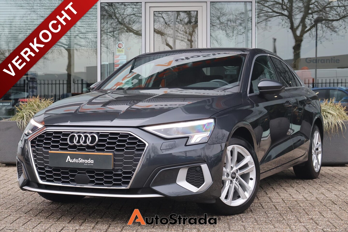 Audi A3 Limousine - 30 Business Edition TFSI 110pk | Virtual | Leder | Cruise | Climate | Carplay | Navigatie - AutoWereld.nl