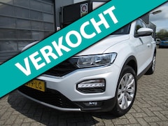 Volkswagen T-Roc - 1.0 TSI Style Business / 1e EIGENAAR / NAV / PDC V+A / Carplay / ACC