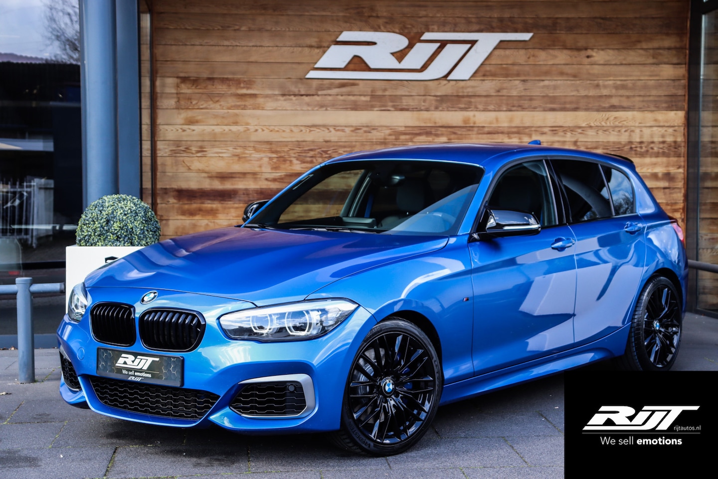 BMW 1-serie - M140i High Executive **Sp.leder/Carplay/Alcantara stuur/BMW-Led** - AutoWereld.nl