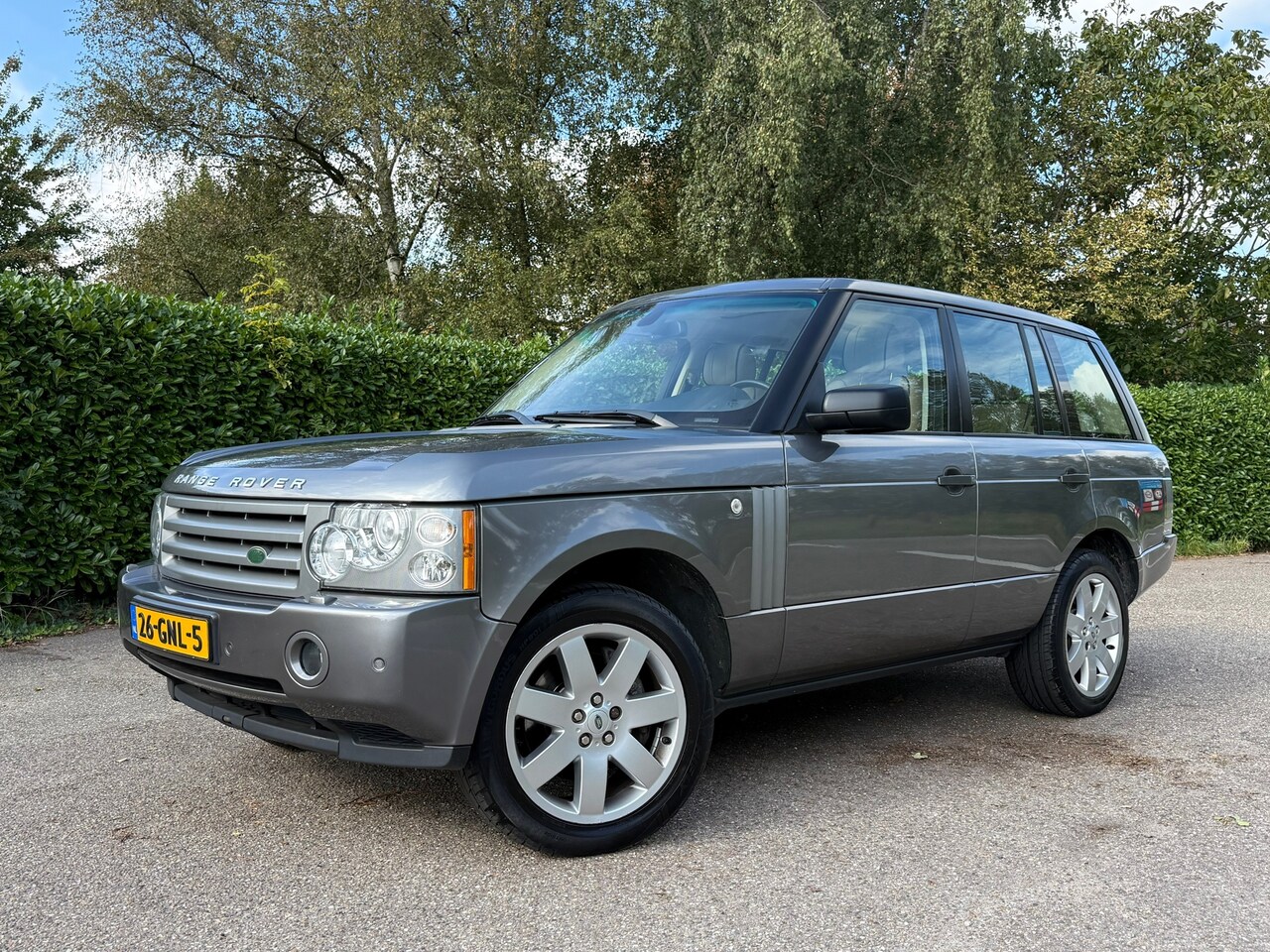 Land Rover Range Rover - 3.6 TDV8 Vogue Automaat | Leder | Youngtimer | Schuif-/Kanteldak | Camera | Stoelverwarmin - AutoWereld.nl