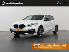 BMW 1-serie - 118i Executive Edition Sport | Navigatie | Sportstoelen | DAB | Parkeersensoren | Climate