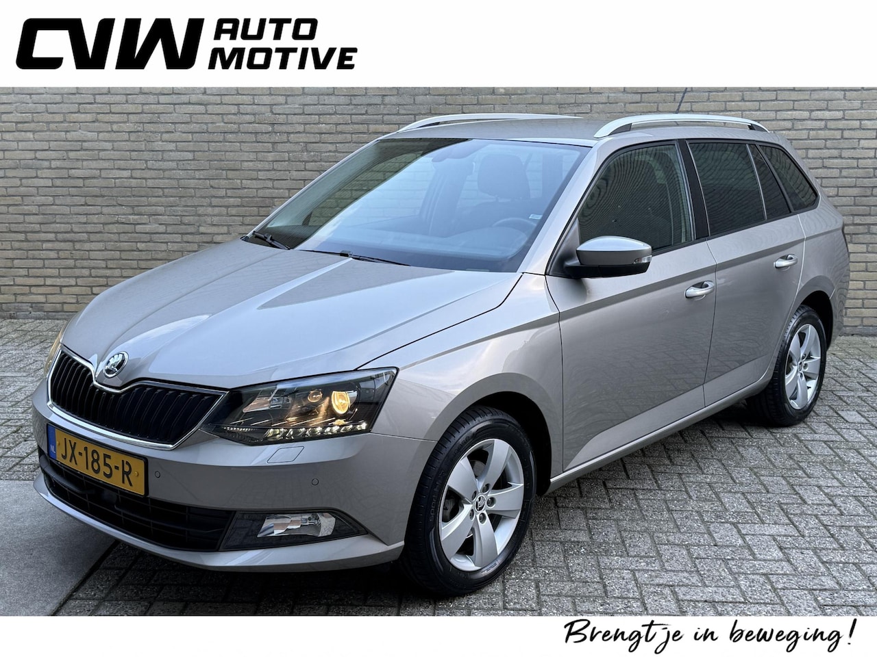 Skoda Fabia Combi - 1.2 TSI 90pk | 56.000km NAP! | Style Business | Navigatie | Parkeersensoren voor+achter | - AutoWereld.nl