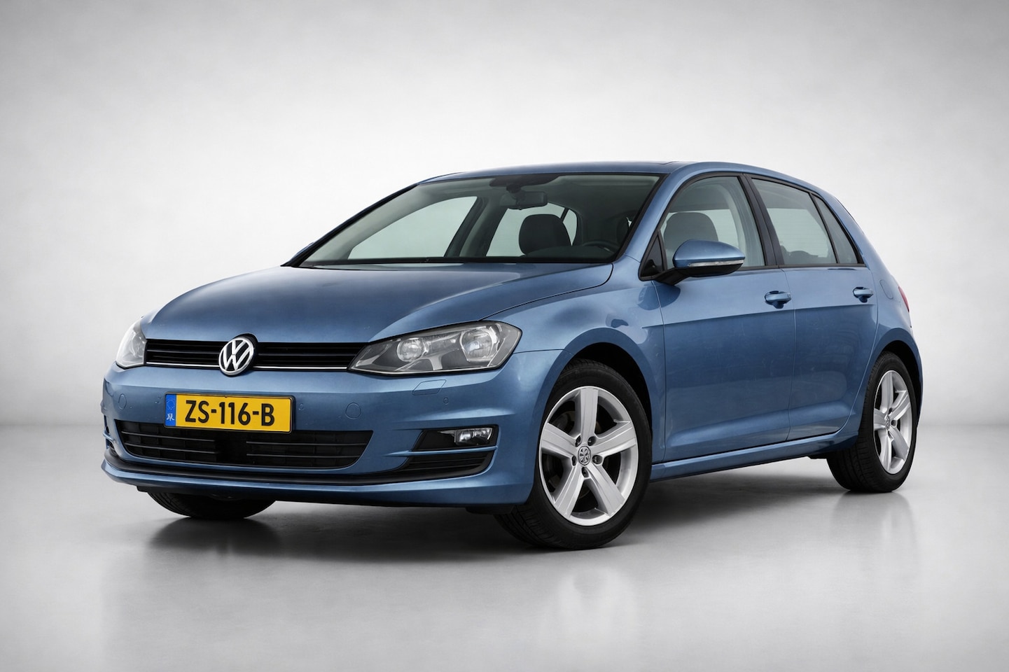 Volkswagen Golf - 1.2 TSI Highline AUTOMAAT | CAMERA | KEYLESS | CRUISE | - AutoWereld.nl
