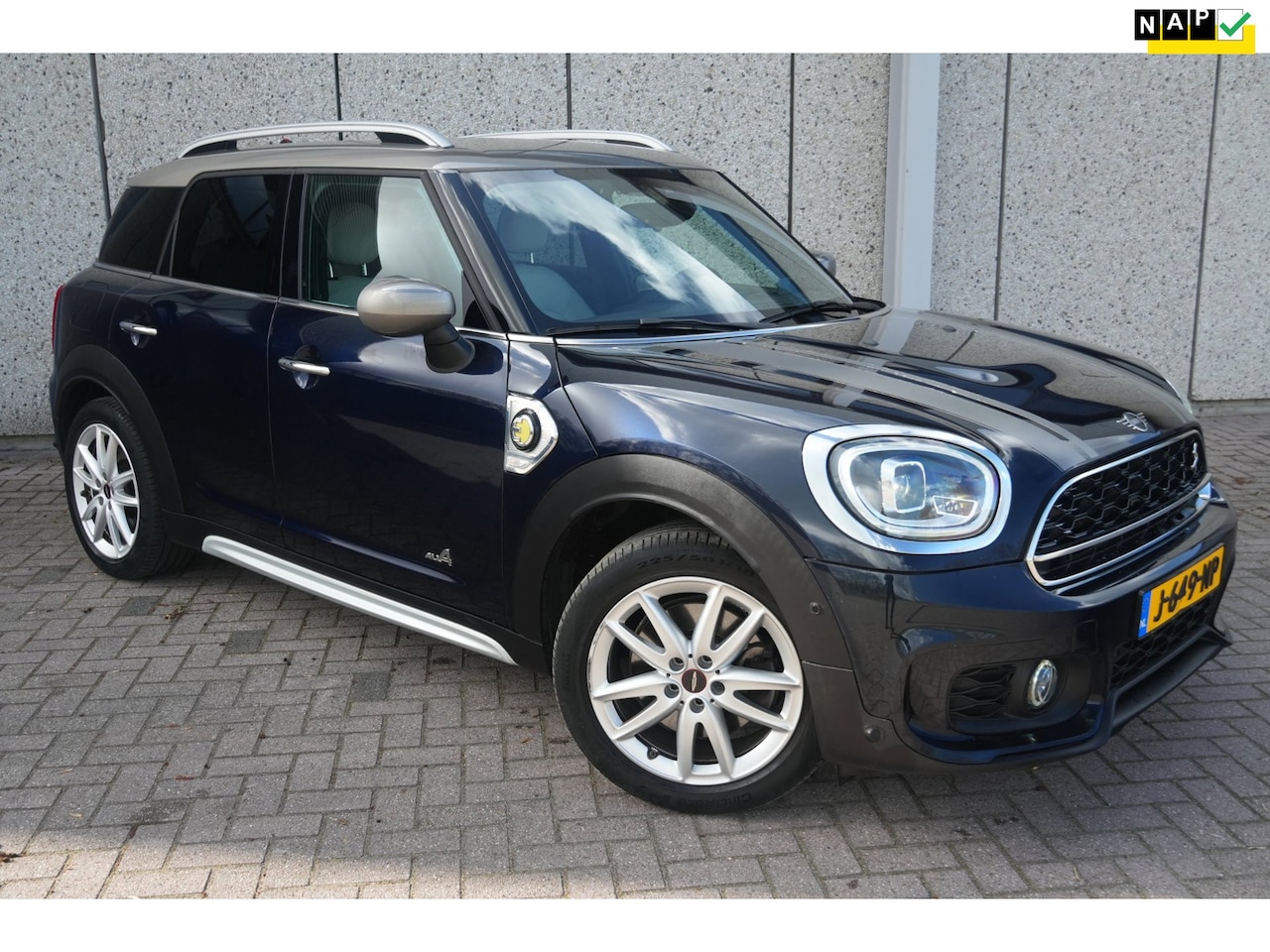 MINI Countryman - Mini 1.5 Cooper S E ALL4 Hybrid Org NL Spec. editie John Cooper Works Dealer onderhouden 1 - AutoWereld.nl