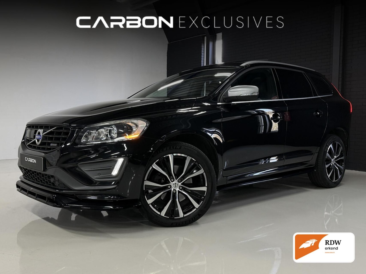 Volvo XC60 - 2.0 T5 FWD R-Design | NL | Pano | Memory | Maxton - AutoWereld.nl