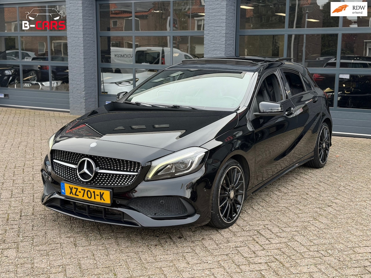 Mercedes-Benz A-klasse - 180 Prestige Facelift|AMG|Pano|Cruisec|Stoelvw|Leer|Xenon - AutoWereld.nl