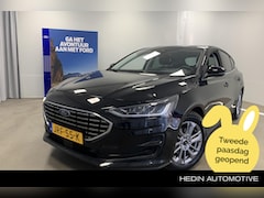 Ford Focus - 1.0 EcoBoost Hybrid Titanium | Privacy Glass | Lichtmetalen Velgen | Climate Control