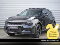 Lynk & Co 01 - | 1.5 | MORE | Panoramadak | 360° camera | Stuurverwarming |